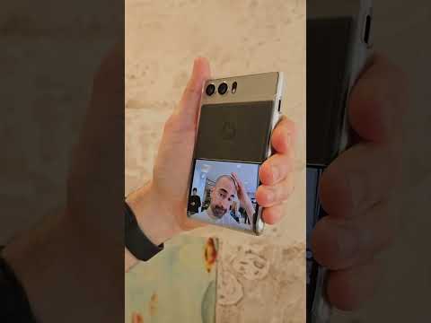 Motorola Rollable Smartphone at MWC 2023! #Shorts #MWC23