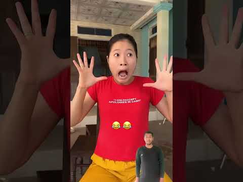 Eats,grapes,frog and beautiful colorful fish ? #comedy  #mukbang #satisfying #funny #memes