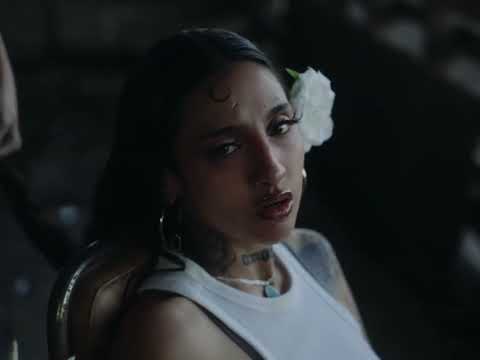 PALOMiTA - PJ Sin Suela, Aura Bae