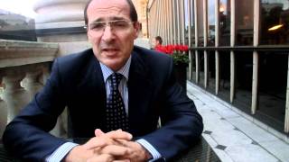 Dr. Patrick Dixon at DED 2011.MOV