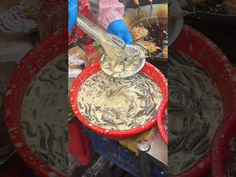 Chinese people eat fried lobster. || #shortsvideo #shortsfeed