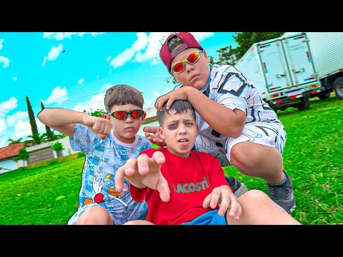 ERA PRA SER SÓ UM VÍDEO SOLTANDO PIPA MAIS ELES FIZERAM ISSO COM O DANIN