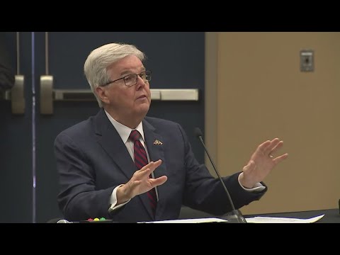 Lt. Gov. Dan Patrick blasts PUC at meeting being held in Houston