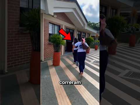 Entrou Na Sala De Aula e Não Podia Acreditar No Que Via! 😲