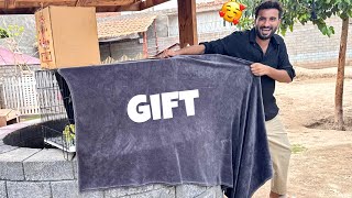 Sabtian Mere Lye Gift Le Aya😍