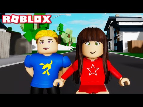 FIZ O LUCCAS E A GI NO BROOKHAVEN DO ROBLOX