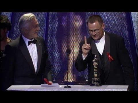 Janusz Kaminski winning the Oscar® for Cinematography for 
