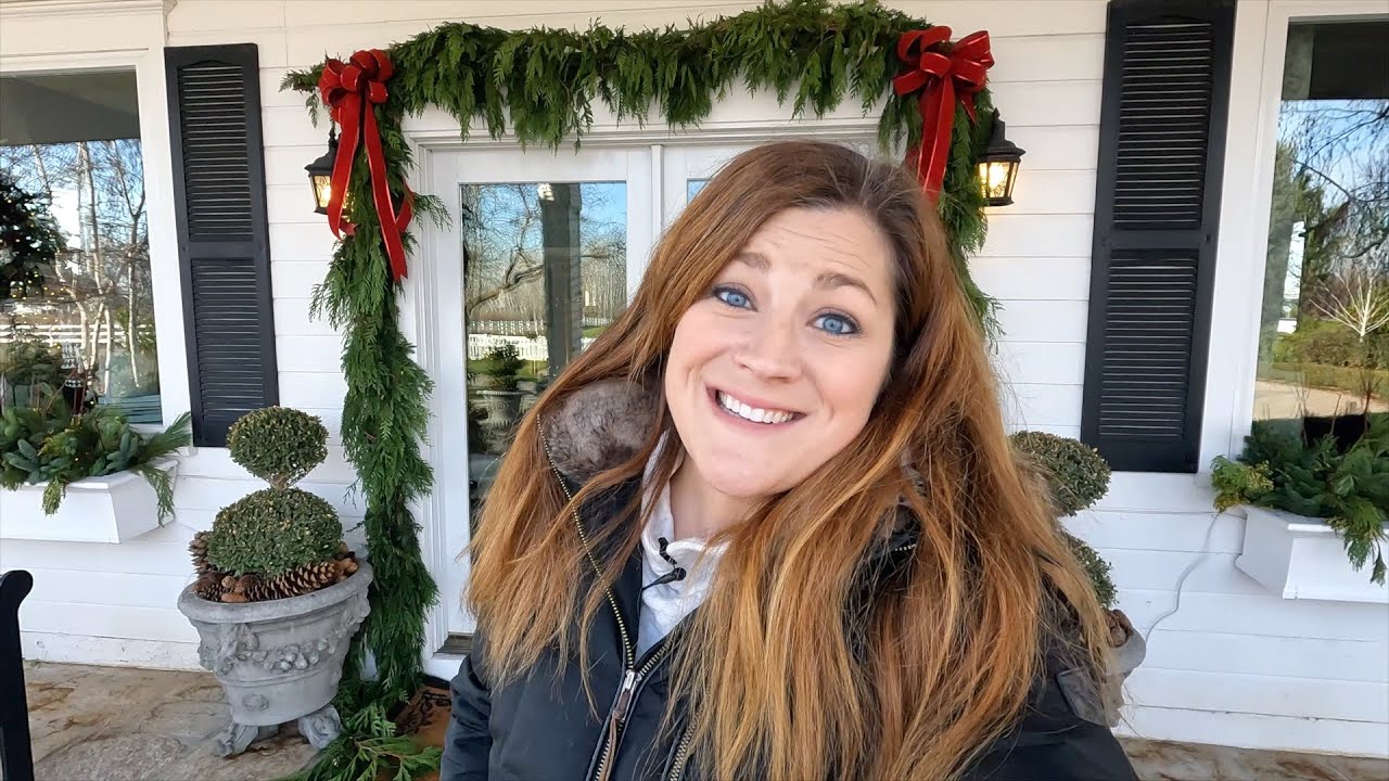 Decorating the Balcony & Portico!