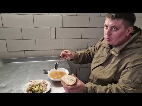 Как и чем Кормят Военно ПЛЕННЫХ..Смотрите Сами .