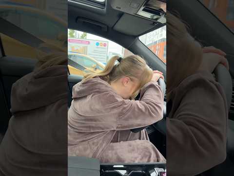 2 года права лежат, без дела у человека..😑
