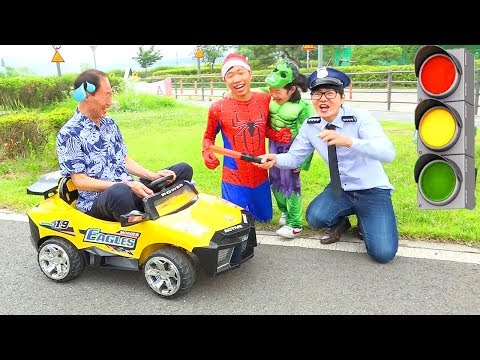 บ่อแรมเรื่องราวตลกเกี่ยวกับรถยนต์สำหรับเด็ก