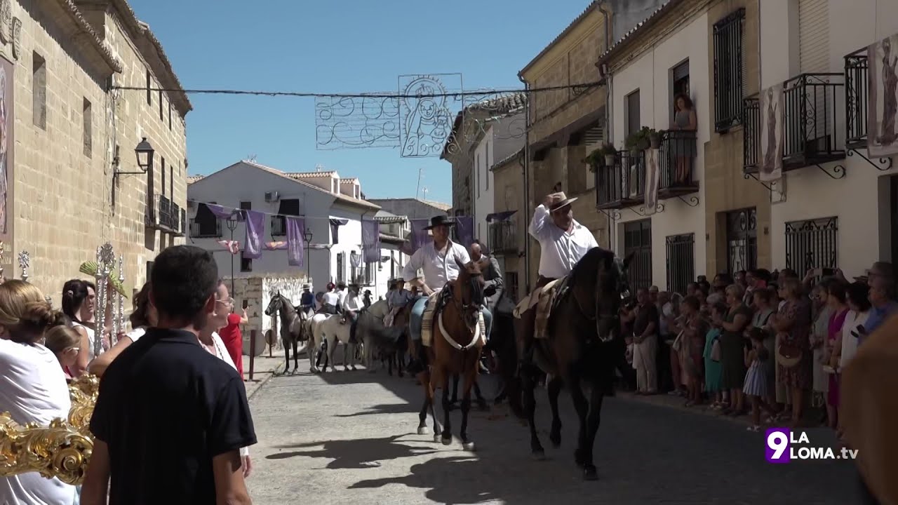 Feria de Baeza 2023 · Ofrenda floral de caballistas a la Virgen del Alcázar