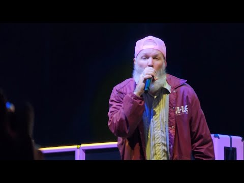 Limp Bizkit playing Heart-Shaped Box by Nirvana and Break Stuff