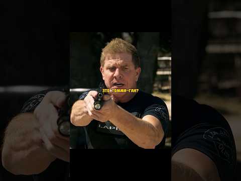 Заядлый коллекционер оружия🔫