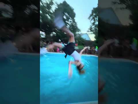 Bihhh 🤣🤣 #funny #trending #friends#poolparty #pool #party #bobbybachir #shorts #reels #memphis
