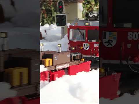 Neuer Spurpflug - Erste Probefahrt im Schnee #gartenbahn #gardenrailway