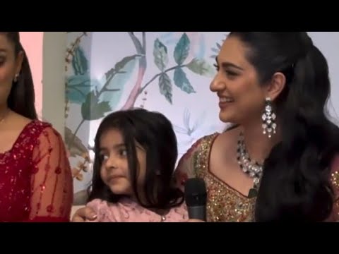 Sara Khan In London with a cute little Fan - Kubra Khan & Ayeza Khan meet fans in London