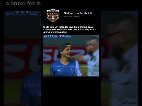 Que atitude SENSACIONAL do Ronaldinho #futebol #futbol #football #soccer #short