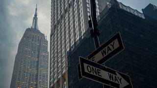A Smoky Walk Through Midtown Manhattan | Times Square to Empire State Building 4K