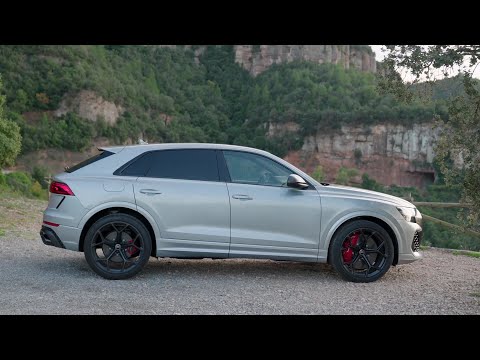 The new Audi RS Q8 SUV performance Exterior Design in Satellite silver