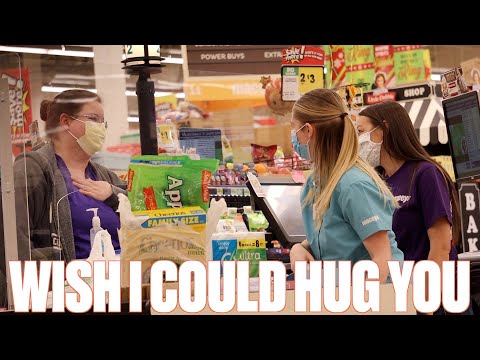 80425 Paying For People s Groceries Surprising Strangers