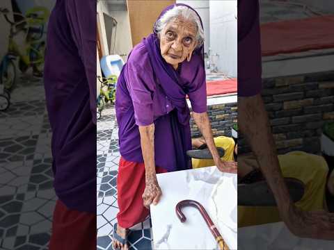 માં બાપ થી મોટુ કોઈ નથી .🙏🙏🙏#maa #gujarati #daadi #baa #baanimoj #gujju #viralvideo #trending #surat