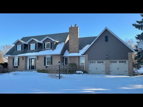 THEY STILL LIVED HERE 2 WEEKS AGO! Strange Story Of This ABANDONED 1980’s Luxury Estate Home