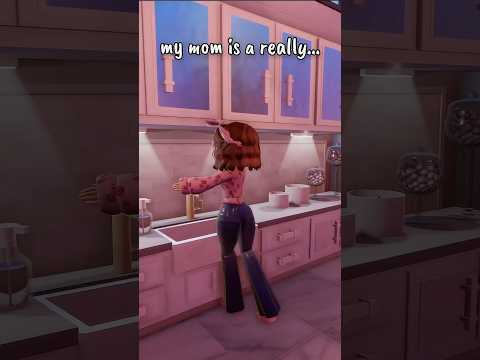 POV: You have a really weird mom…😨 | #royalehigh #shorts #fyp #roblox |FLASH WARNING ⚠️|