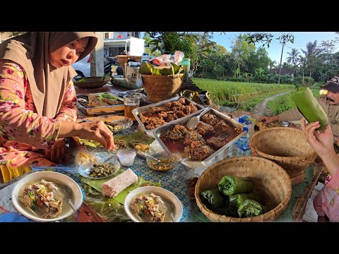 Kepasar Jalan Kaki, Mumuluk Nasi Timbel, Tumis Lunca Teri Pete,  Sop Ayam Kampung