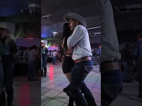 Un pasito pa delante y otro pa atras salon arboledas, baile chihuahua capital, 14 12 2024