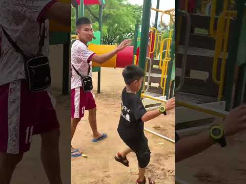Cậu bé học dốt | Công Viên