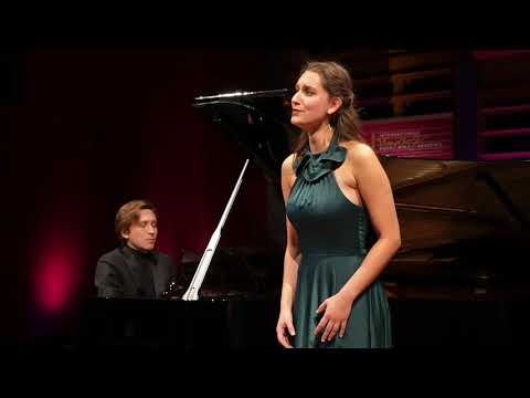 Hugo Wolf - Bedeckt mich mit Blumen, Katja Maderer (soprano) & Amadeus Wiesensee (piano)