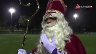 Screenshot van video Sinterklaas en zijn pieten brengen bezoek aan Excelsior'31 Minicompetitie