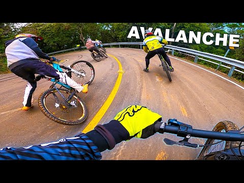 CORRI NUMA MEGAVALANCHE DE BIKE