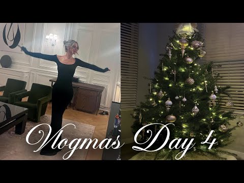 VLOGMAS DAY 4: DECORATING MY CHRISTMAS TREE! MASSIVE HOLIDAY SHOPPING & GIFT GUIDE