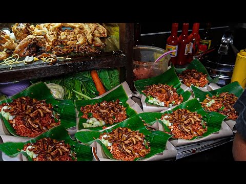 CUMA DISINI ADA NASI GORENG PAKAI CAKWE!! JUALAN BARU 2 JAM UDAH KEHABISAN