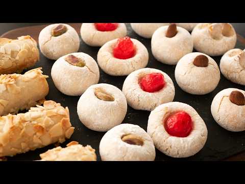 Every Christmas I make these Almond cookies, they are a must in my house for holidays