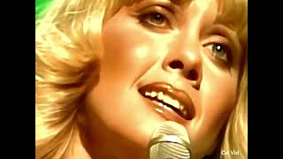 Olivia Newton-John Show Hopelessly Devoted To You Live