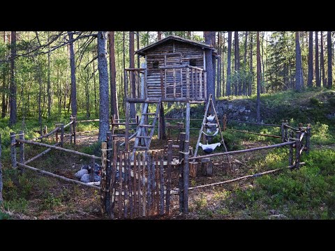 Building a Fence with a Special Hinge, Wooden Bucket and Water Filtration System at the Treehouse