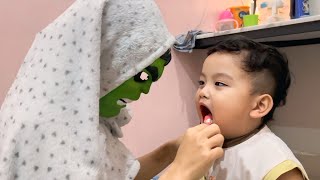 BUKA MULUT !!! KALO GAK SIKAT GIGI NANTI DI GIGIT HULK 🤣