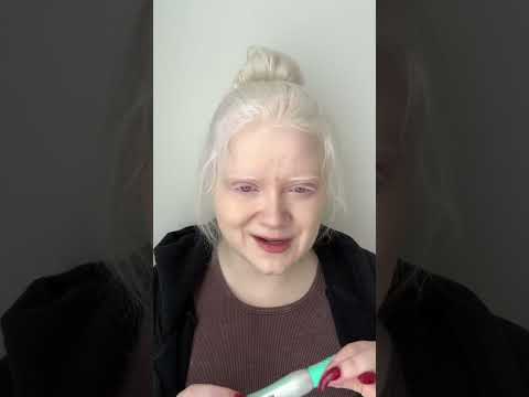 Trying the new Essence Lash Princess Mascara Primer ๐ฉต #shorts