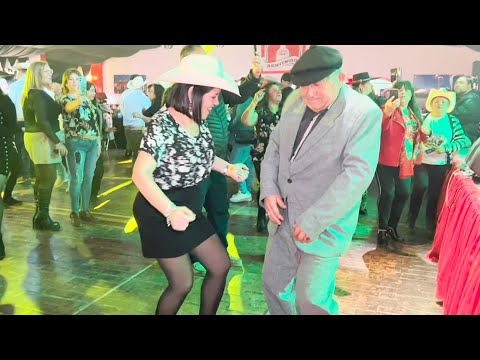 Que lindo baile se mando don German con nuestra amiga Ana González  LOS MANANTIALES -  CHILE