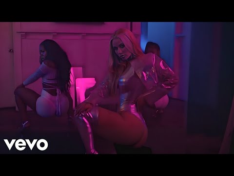 Iggy Azalea ft. Nicki Minaj & Young Thug - Pop P#ssy (Official Video)