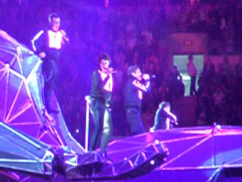 Progress Live 2011: Take That Perform Love Love At Manchester (10 June)