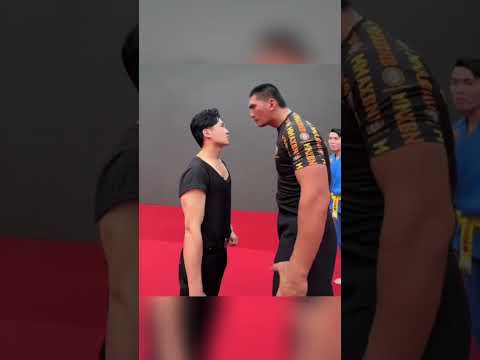Gặp a Hiếu tắt điện