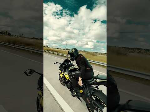 Ninja ZX-6R SPEED 🚀 #shorts #BG