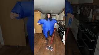 Mom was so MAD 💀😂 #comedy #mom #cleaning