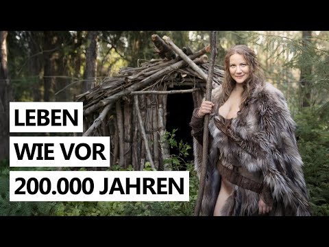 Diese Frau lebt seit 20 Jahren wie in der Steinzeit