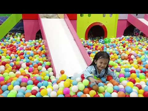 KEISHA KIARA BERMAIN PEROSOTAN MAIN BOLA FUNNY #viralvideo #trending #funny
