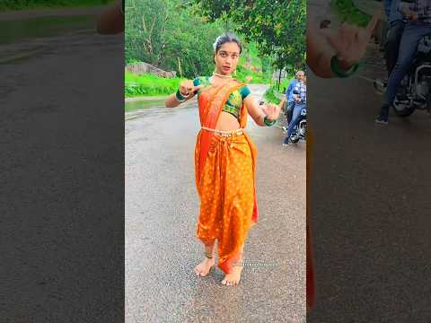 Mai Tera Tota 🦜🦜🕊️ #dance #shorts #chitrakootkiqueen #trending